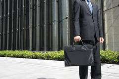 30代後半の女性税理士です。現在3歳の子供を育てているため、あまり残業ができない環境なのですが、残業をせずに勤務が可能な会計事務所はあるのでしょうか。